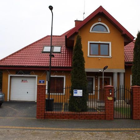 Dworek W Zieleni Varsovia Exterior foto